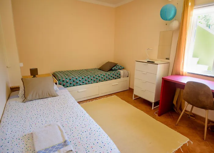 Apartament Private Renovated W Pool, 3m To Da Luz