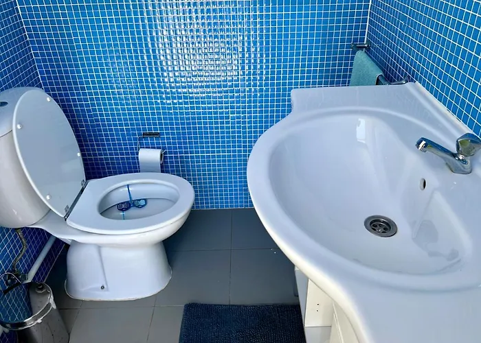 Apartament Private Renovated W Pool, 3m To Da Luz Valverde (Faro)