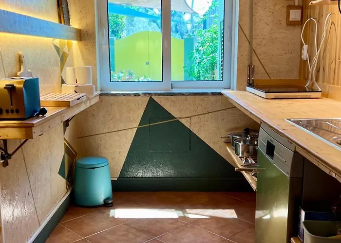 Apartament Private Renovated W Pool, 3m To Da Luz